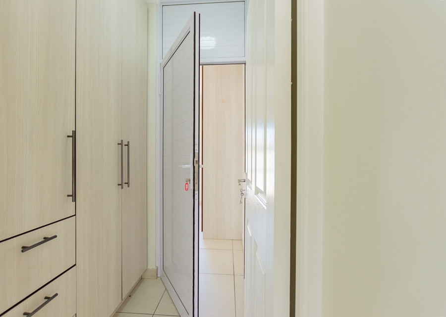 5 Bedroom Property for Sale in Country Club Western Cape